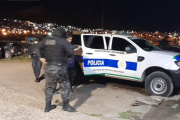 Lo vieron patrullando, intentó esconderse y terminó esposado
