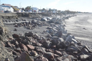 La fuerte marejada del domingo provocó daños en Playa Unión