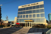 Fin de semana a pura música, risas y tradición en el Teatro del Muelle