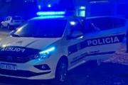 Destrozó un auto, agredió a una familia y terminó preso en Madryn