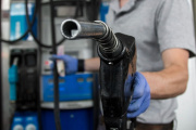 YPF vuelve a subir los combustibles: segundo aumento en un mes