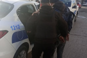 Lo pararon para identificarlo y tenía pedido de captura activo