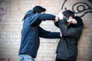 Desarticulan grupos que organizaban peleas de adolescentes por redes sociales